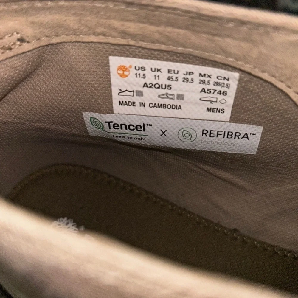 Timberland Green and Tan Chukka Boots with Rubber Soles